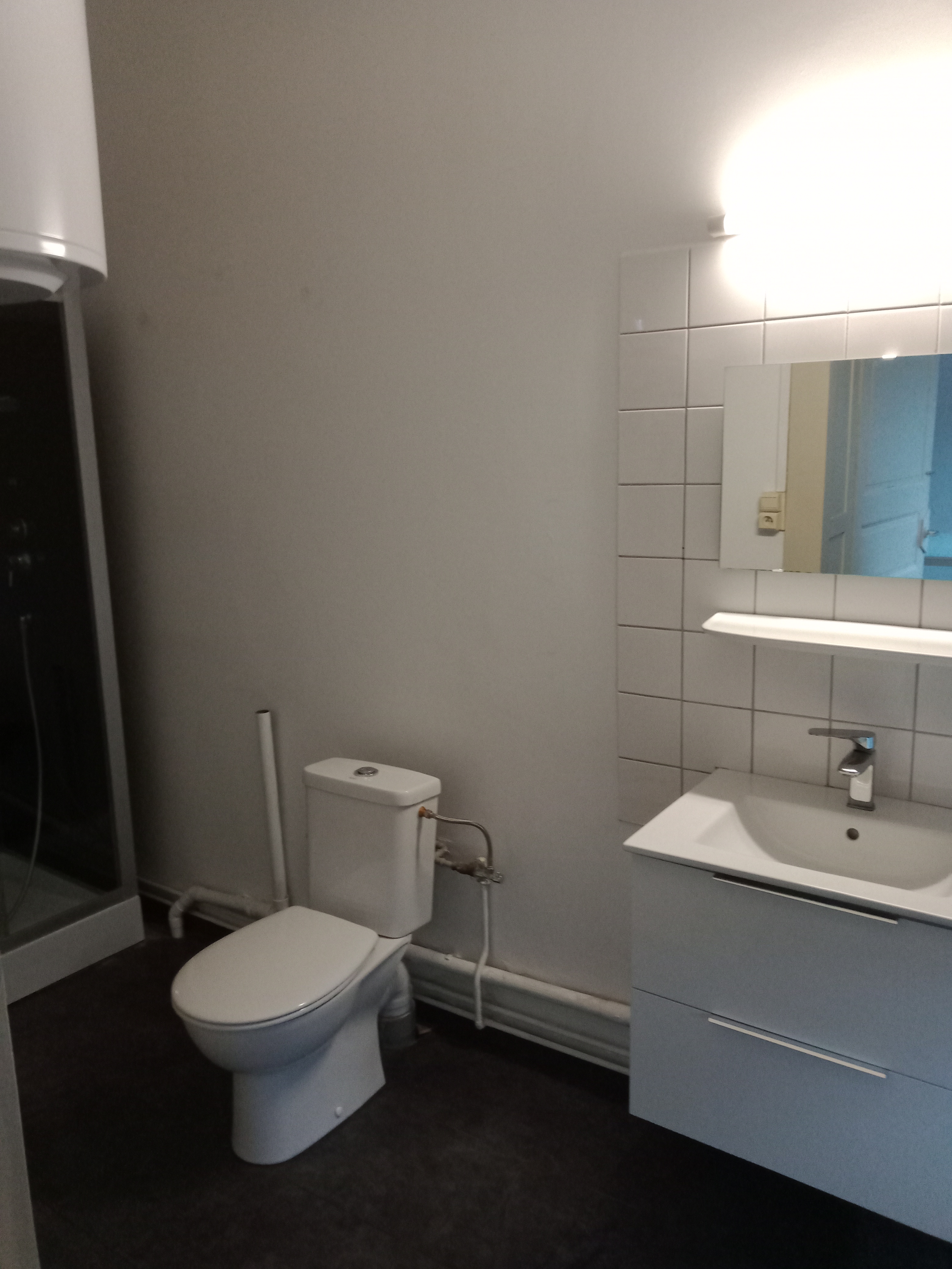 STUDIO -  1CHAMBRES - HOLLAIN  - 585€ CHARGES COMPRISES 